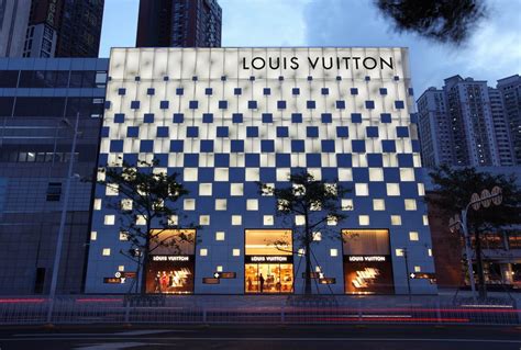 louis vuitton china stores.